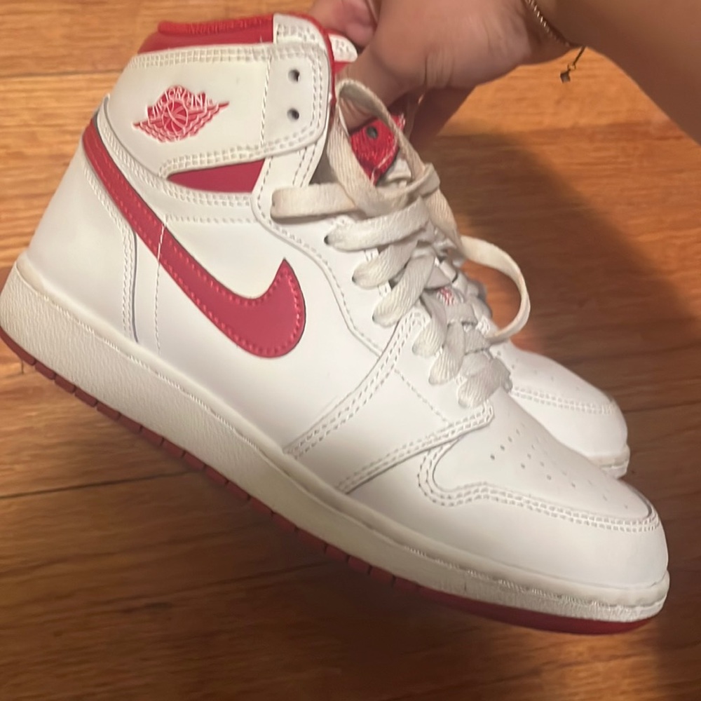 Red and white Nike Jordan’s boys 5 women’s 6.5